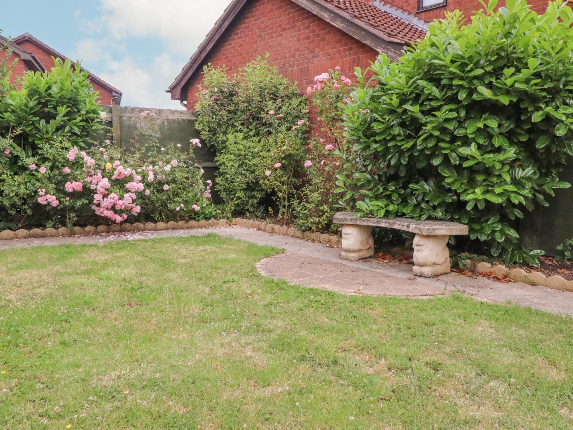 23 Wolsey Close Thornton  Экстерьер фото